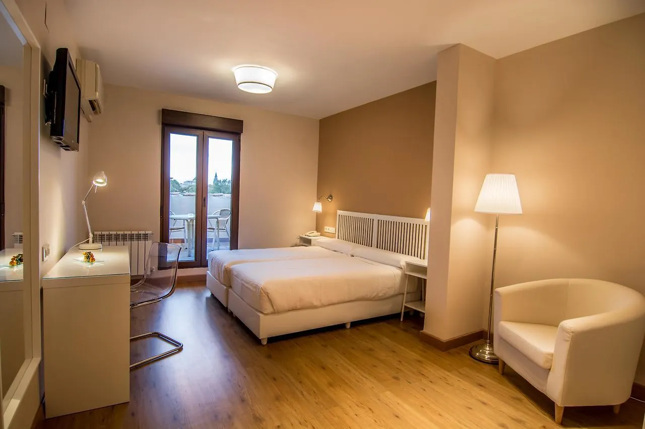 Hotel Los Cigarrales Toledo 2*,  Spain